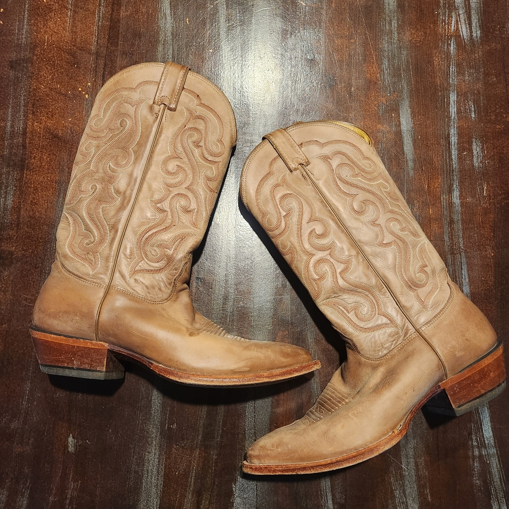 Classic Tan Leather Cowboy Boots
